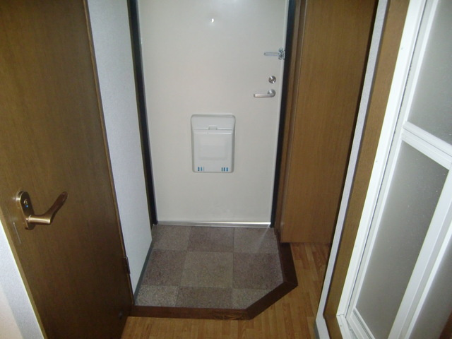 コスモハイツの玄関