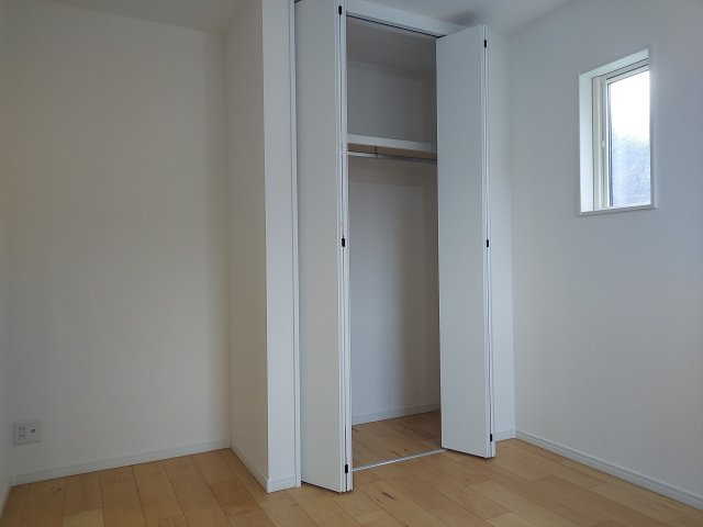 宝塚市山本西3丁目新築一戸建の洋室|2階北側洋室約5.3帖