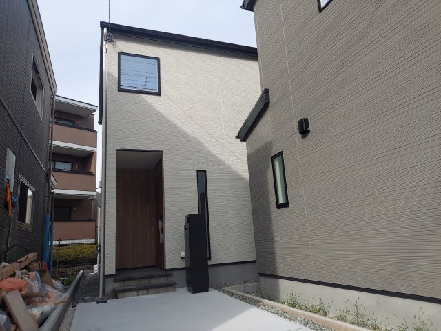 宝塚市山本西3丁目新築一戸建の外観