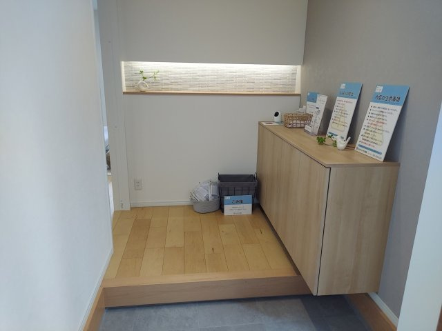 宝塚市山本西3丁目新築一戸建の玄関