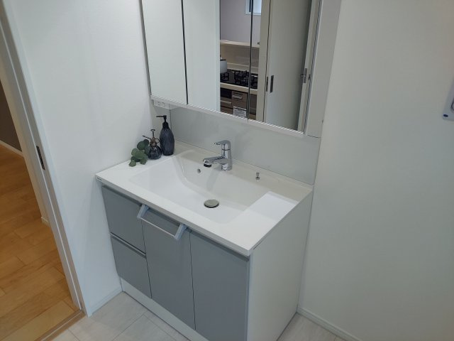 宝塚市山本西3丁目新築一戸建の独立洗面台|洗面化粧台