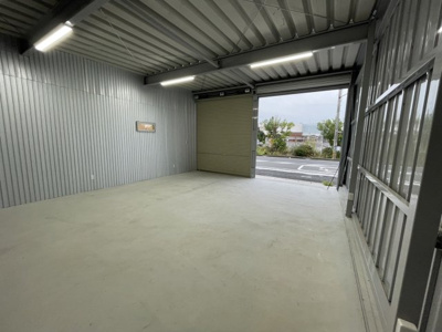 【駐車場】 | 富洲原町ガレージ付店舗事務所K