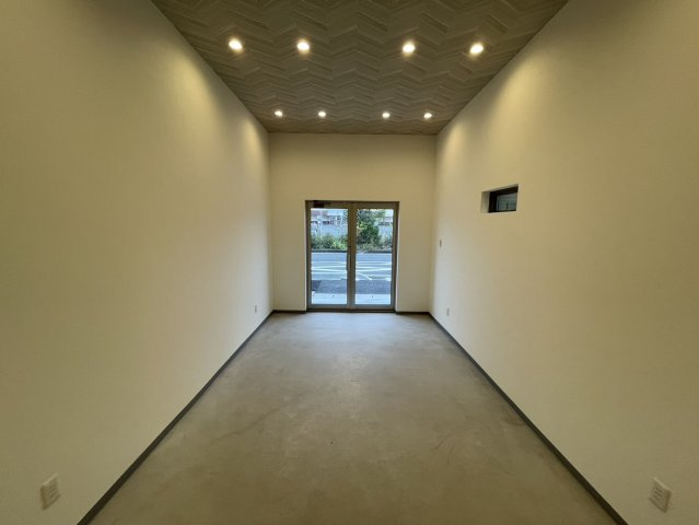 【内装】 | 富洲原町ガレージ付店舗事務所K