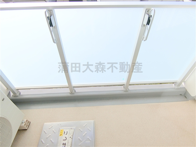 クレヴィスタ大森西のバルコニー|物干し金具付きのバルコニー　