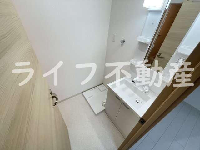 グラン　シーズン2の洗面所|明るい洗面所です