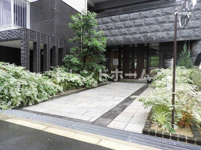 プレサンス松屋町ファステのエントランス|選べる家電プランあり！！