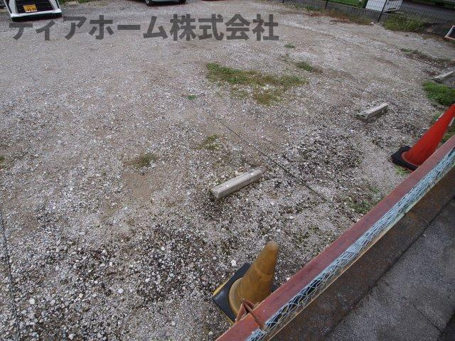 アメニティ24の駐車場