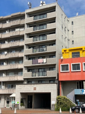 【外観】 | ラフィーネ戸畑 | お得に住まいをお探しするなら不動産すまラボにお任せ下さい♪
〇現地待合わせOK　〇LINE対応可　〇他社物件持ち込みＯＫ
〇遠隔契約OK　〇お値引き喜んで♪
皆様のお問合せをお待ちしています♪