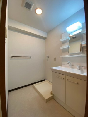 【独立洗面台】 | ラフィーネ戸畑 | 独立洗面台で身支度をすべて済ませてしまいましょう