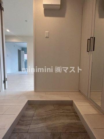 シャンティーハーバー九条の玄関