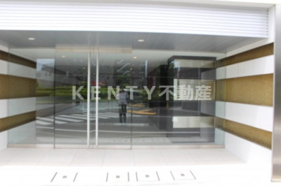 【エントランス】 | メイクスデザイン千鳥町アジールコート | 清潔なエントランスです