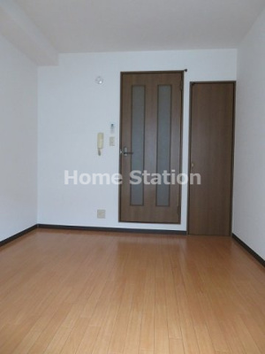 【洋室】 | ティアラコート