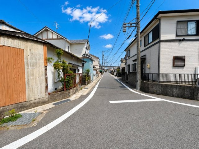 【前面道路含む現地写真】の画像