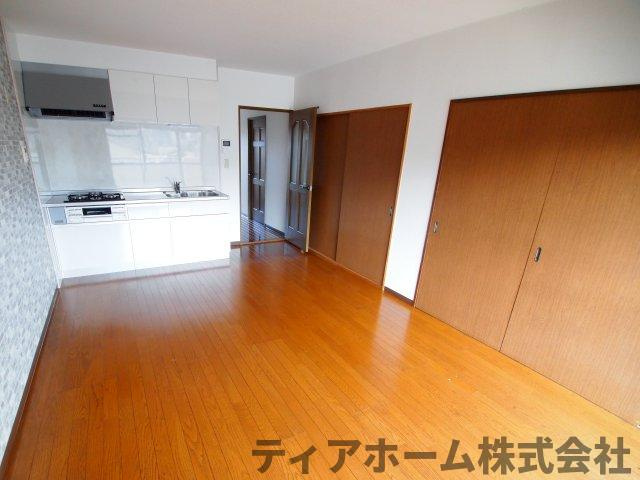 香芝市関屋の賃貸マンションの居間・リビング|使いやすい居間です