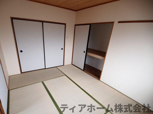 香芝市関屋の賃貸マンションの和室|畳の上でゆっくりとくつろげる和室です