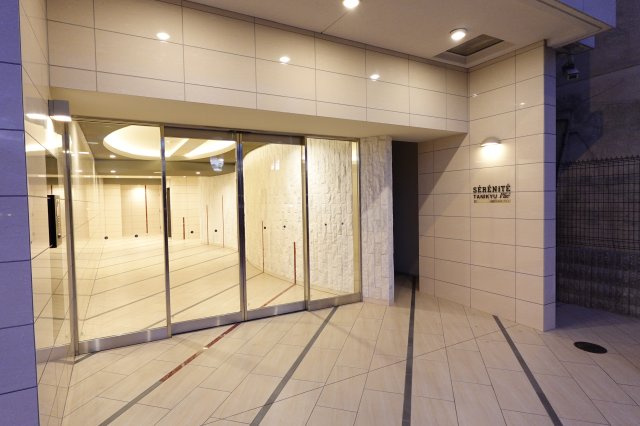 【エントランス】 | セレニテ谷九プリエ