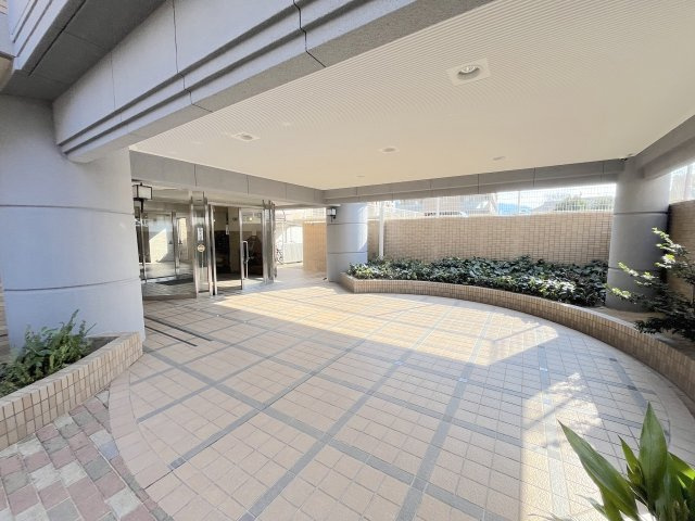 原パークホームズのエントランス