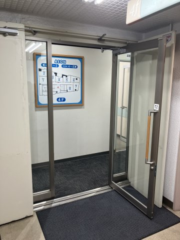 スカイラークビルの内装