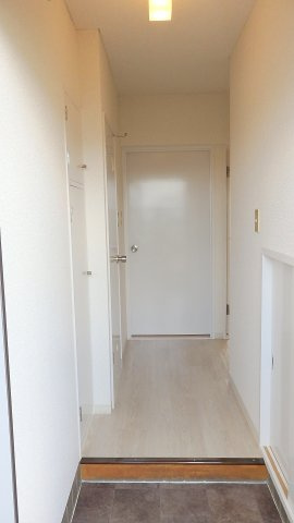 西東京市泉町２丁目の賃貸マンションの玄関