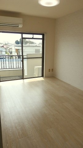 西東京市泉町２丁目の賃貸マンションの洋室