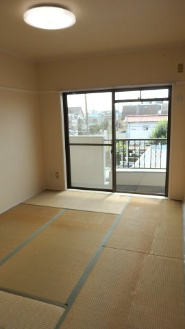 西東京市泉町２丁目の賃貸マンションの和室