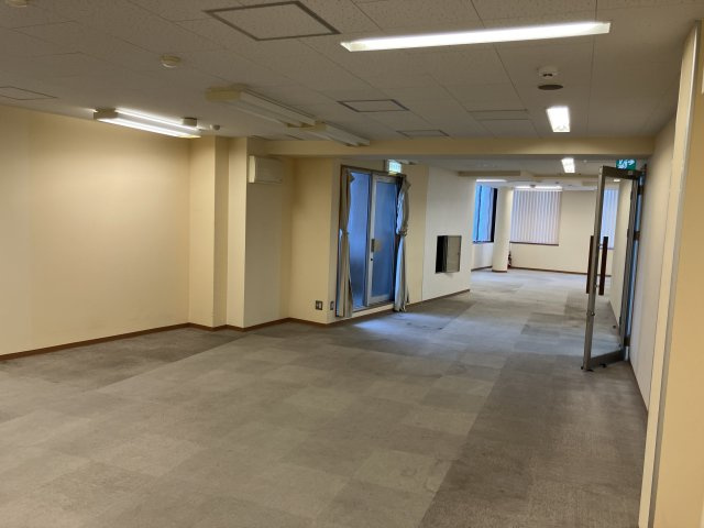スカイラークビルの内装