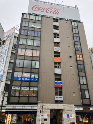 スカイラークビルの外観