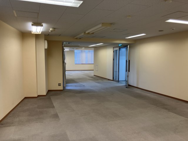 スカイラークビルの内装