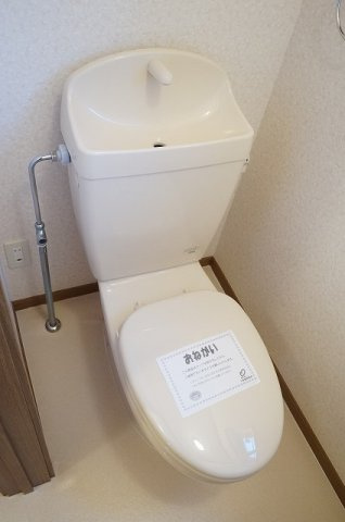 ヴィラージュＫ　Ａのトイレ|落ち着いた色調のトイレです