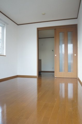 ヴィラージュＫ　Ａの居間・リビング|明るい室内です