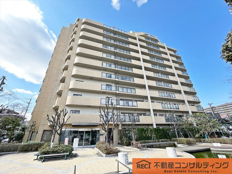 コスモ本山の外観