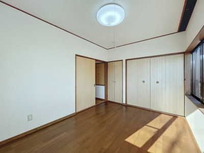 【洋室】 | 稲越戸建