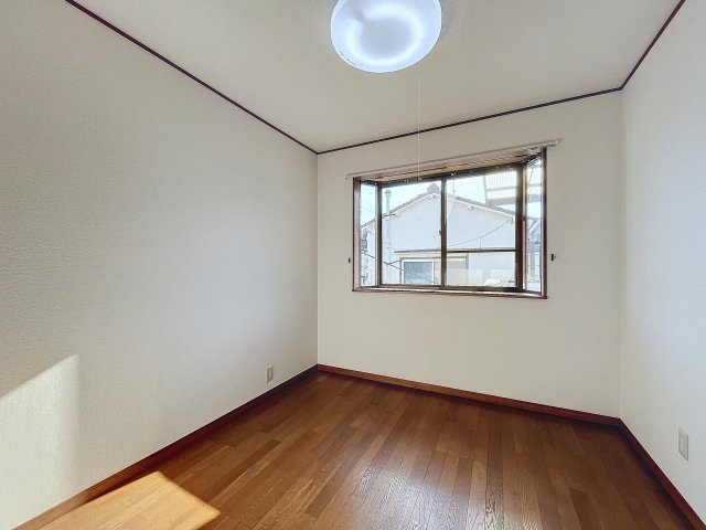 【洋室】 | 稲越戸建