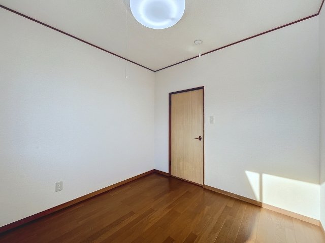 【洋室】 | 稲越戸建