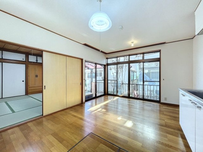 【居間・リビング】 | 稲越戸建
