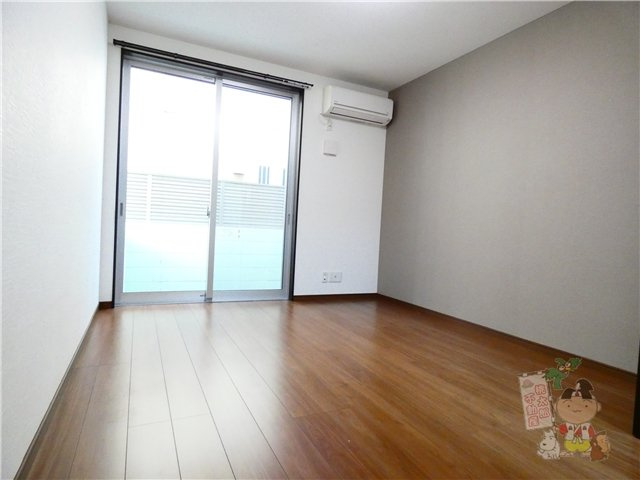 ボヌール西川原の居間・リビング