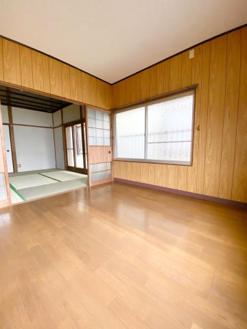 K様重根平家の洋室