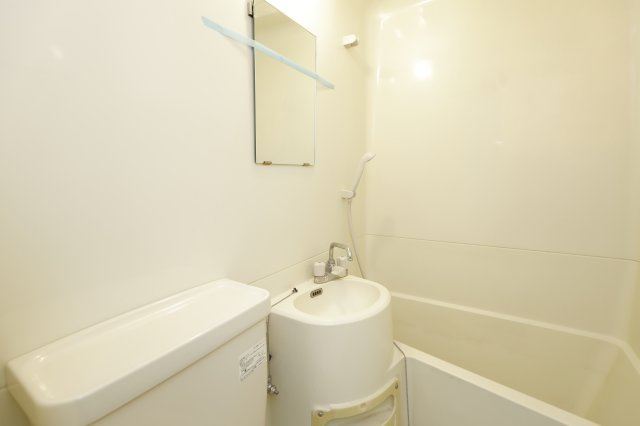 酒井ビルの洗面所