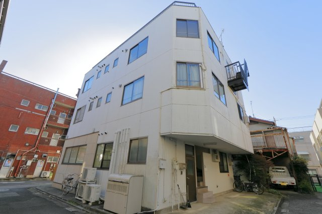 酒井ビルの外観