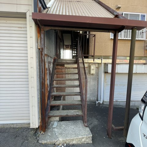 孝武マンションのエントランス