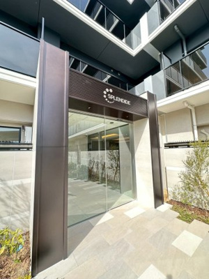 【エントランス】 | スプランディッド茨木天王