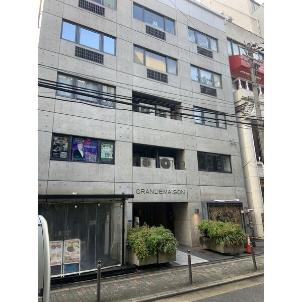 大阪市中央区南船場４丁目の店舗事務所
