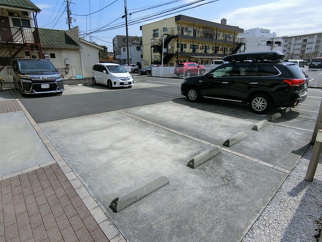ソレアードSの駐車場