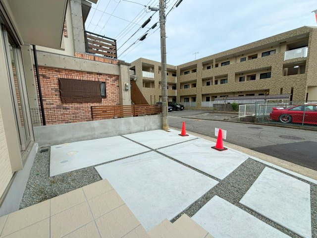 大久保町西島　新築一戸建ての駐車場