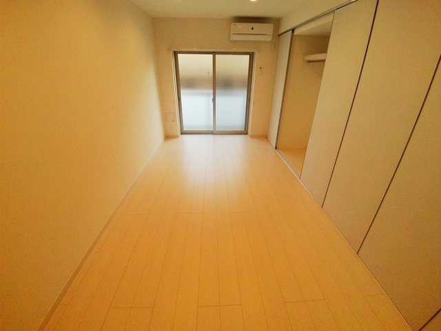 リブリ・式部の洋室