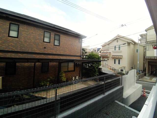 リブリ・式部のエントランス