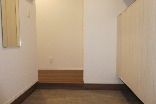 倉敷市日吉町のアパートの玄関