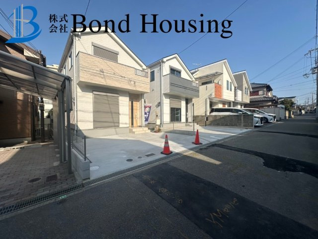 住宅性能評価・お車並列２台駐車可・千鳥が丘　全２棟　2号地の前面道路含む現地写真