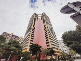 【外観】 | 稲毛海岸ベイマークスクエア　マリナコートタワー　リノベーション物件
床暖房　備付食器棚　洋室③はファミリークロークとしてもお使いいただけます！