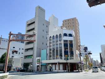 マルト田町ビルの外観